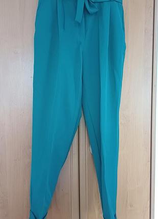 Классические женские брюки с завышенной талией