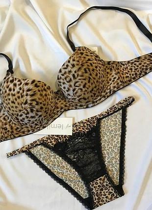 Женское нижнее бельё. комплект женского нижнего белья.