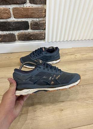 Оригінальні кросівки asics