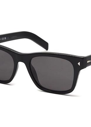 Солнцезащитные очки prada