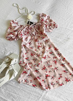 Жіноча рожева сукня міні в квітковий принт