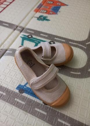 Туфлі на дівчинку