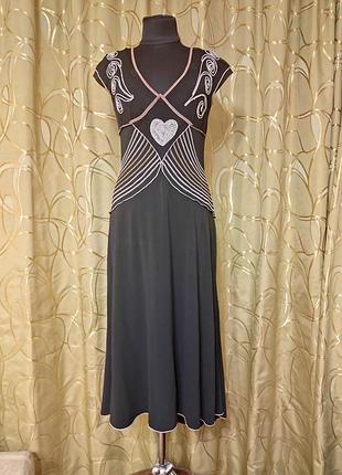 Італійське ошатне плаття міді