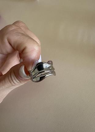 Перстень сріблястий