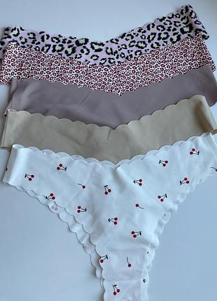Безшовні трусики