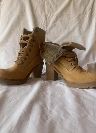 Ботильйони жіночі 39 розмір noiz шкіряні оригінал