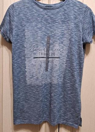 Стильная футболка