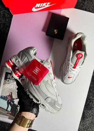 Женские кроссовки nike x supreme shox ride 2 sp grey white red
