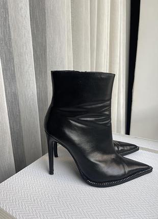 Розкішні чорні ботильйони zara 🖤🔥