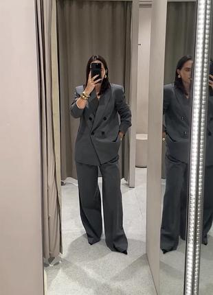 Брючний сірий костюм zara xs