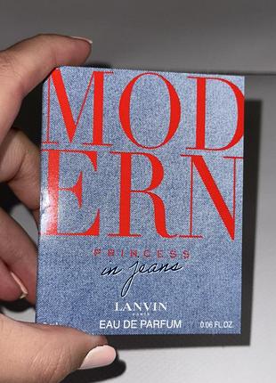 Lanvin modern princess in jeans — композиція із грайливим сплеском бергамота і мандарина, квітковими та мускусними акцентами, 2 мл;