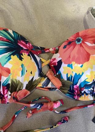 Новий верх від купальника puh-ap hollister🍓