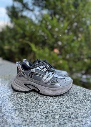 Кроссовки детские