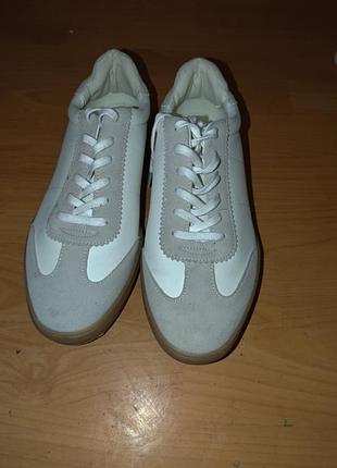 Кроссовки / кеды