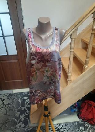 Майка гарна