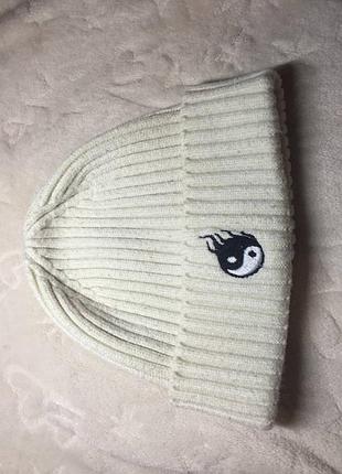 Шапка на весну-осень, для детей возрастом 11-13 лет шапку не носили