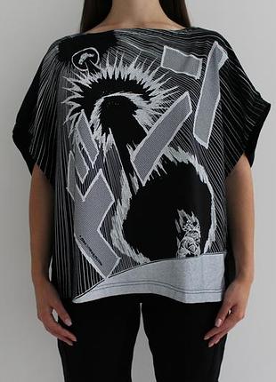 Надзвичайно красива та екстравагантна футболка від японського бренду merciboucup issey miyake