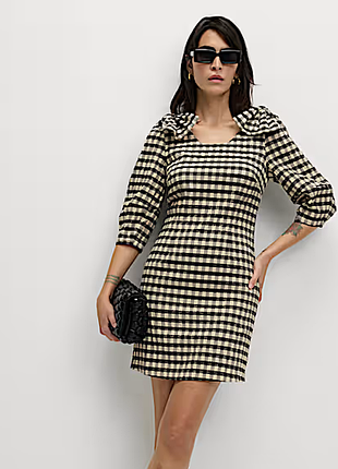 Короткое платье в клетку