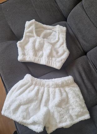 Домашний костюм