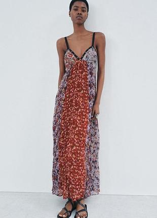 Платье zara м,л цветы вискоза бисер