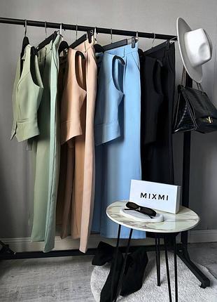 Костюм жіночий