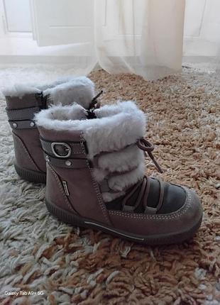 Дитячі зимові чобітки.