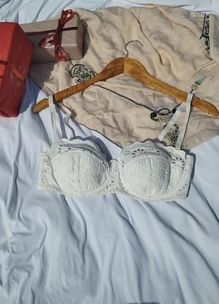 Белый бюстгальтер левчик из прошвы