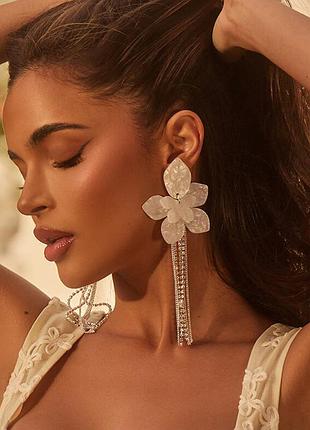 Распродажа серьги prettylittlethig с бриллиантовыми кисточками