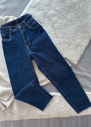 Синие джинсы мом