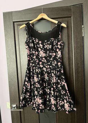 Дівчача легке плаття