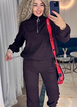 Вельветовий костюм