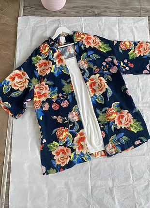 Стильний кардиган кімоно в квітковий принт бренду h&m