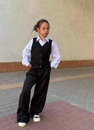 Стильный костюм жилетка и брюки
