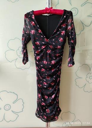 Платье stradivarius, р. s