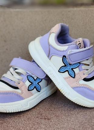 Кеди на дівчинку