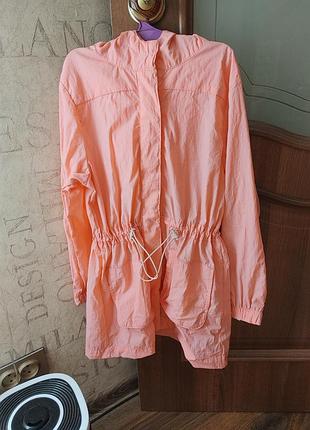 Ветровка. куртка. курточка на осень