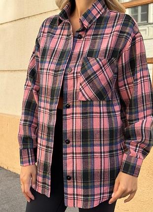 Жіноча сорочка у клітинку
