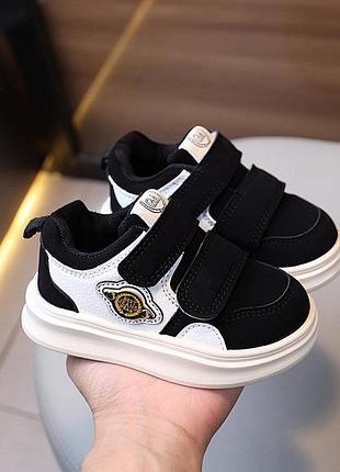 Кроссовки детские