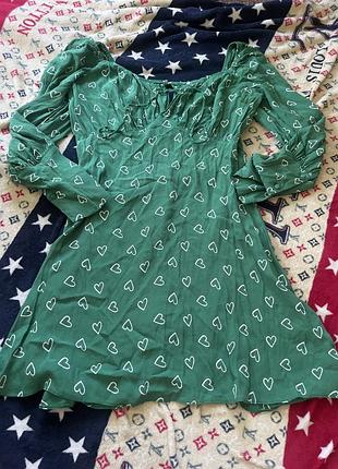 Плаття в сердечка