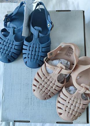 Босоножки резиновые 27 размер liewood