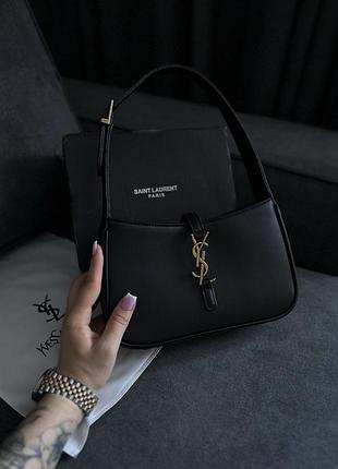 Класична жіноча сумка