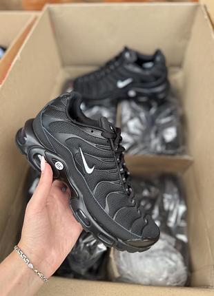 Жіночі та підліткові кросівки найк tn чорні