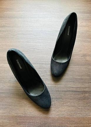 Классические женские удобные туфли 38 размерк