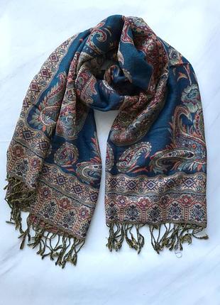 Шарф-палантин женский весна-осень двухсторонний с кистями 170х69 см изумрудный с золотистым