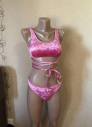 Оксамитовий купальник