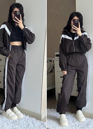 Жіночий спортивний костюм плашівка