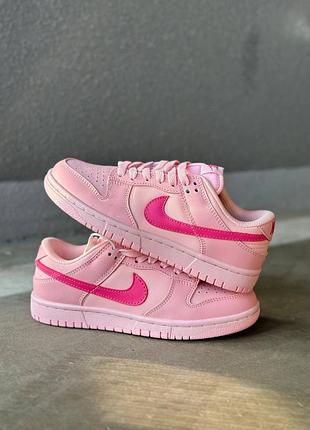 Nike dunk low gs triple pink