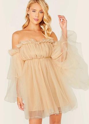 Нежное фатиновое платье кремового цвета