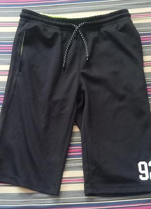 Дитячі шорти для підлітка