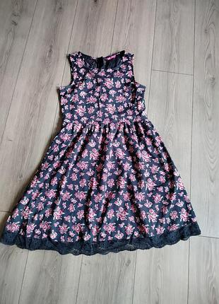 Платье в цветочек